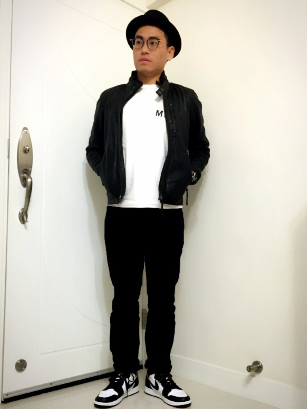 「GAP、BIKER、AIR JORDAN、journal standard、holiday、hkboy、ootd、NIKE」｜「JOURNAL STANDARDのアイテム（ライダースジャケット、ブラック系）」を使った、Cyrusさん（メンズ・168cm）の春コーディネートの1枚目の写真