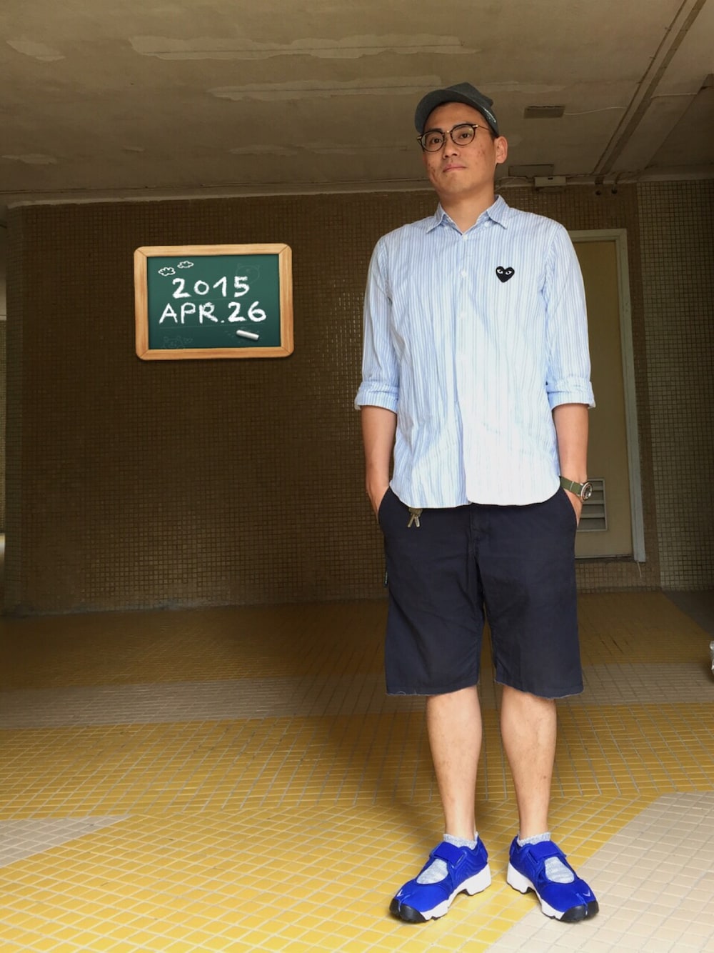 「ootd、hkboy、fragment、navy、COMME des GARCON、play、rift、holiday」｜「GYAKUSOUのアイテム（ニットキャップ/ビーニー、グレー系）」を使った、Cyrusさん（メンズ・168cm）の春コーディネートの1枚目の写真