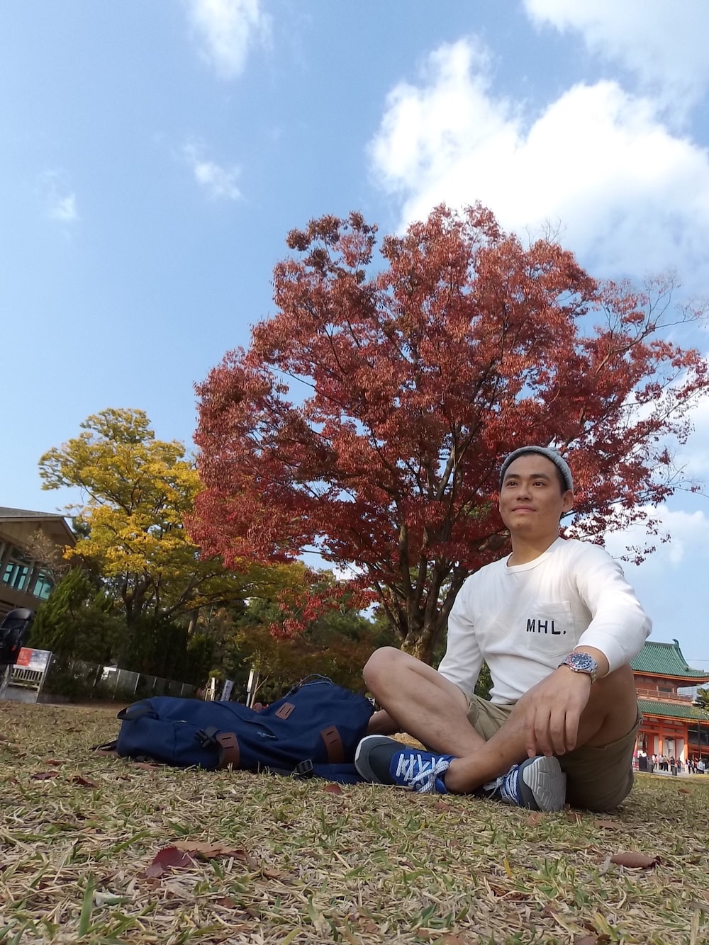 「kyoto、ootd、asics、GU、MHL.、LEE、patagonia、hkboy」｜「MHL.のアイテム（Tシャツ/カットソー、ホワイト系）」を使った、Cyrusさん（メンズ・168cm）の秋コーディネートの1枚目の写真