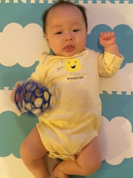 「babyGAP（babyGAP）のアイテム（ロンパース、イエロー系）」を使った、♡RUIT☺︎♡さん（キッズ・60cm）の秋コーディネート