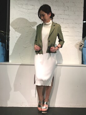 「スリット」｜「アイテム（ミリタリージャケット）」を使った、kyonさん（レディース・160cm）の春コーディネート