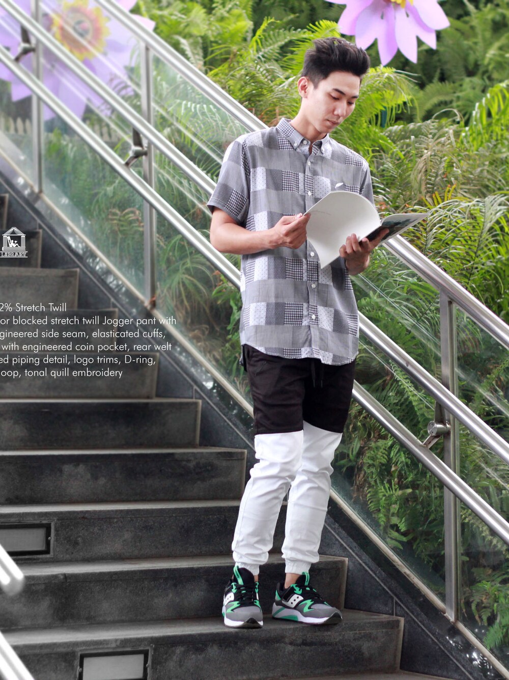 「saucony、PUBLISH」｜「PUBLISHのPublish brand Two tone jogger pants（その他パンツ、ホワイト系）」を使った、LIBRARYさん（メンズ・178cm）の春コーディネートの1枚目の写真