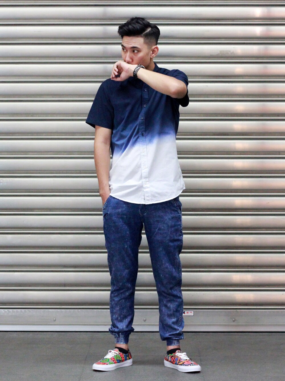 「PUBLISHのOmer Navy（シャツ/ブラウス、ブルー系）」を使った、LIBRARYさん（メンズ・178cm）の夏コーディネートの1枚目の写真