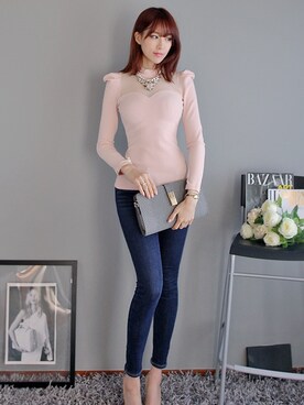 「アイテム（クラッチバッグ、グレー系）」を使った、BEONTOPさん（レディース・167cm）の冬コーディネート