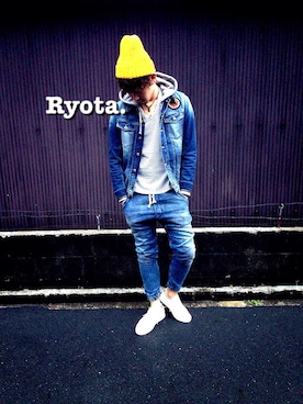 「ホワイトスニーカー」｜「アイテム（デニムジャケット）」を使った、Ryota nakaoさん（メンズ・183cm）の春コーディネート