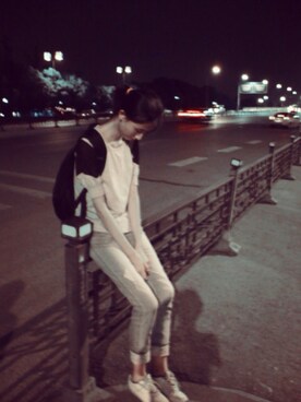 「no brand（ノーブランド）のアイテム（デニムパンツ、ホワイト系）」を使った、树树Eさん（レディース）の冬コーディネート