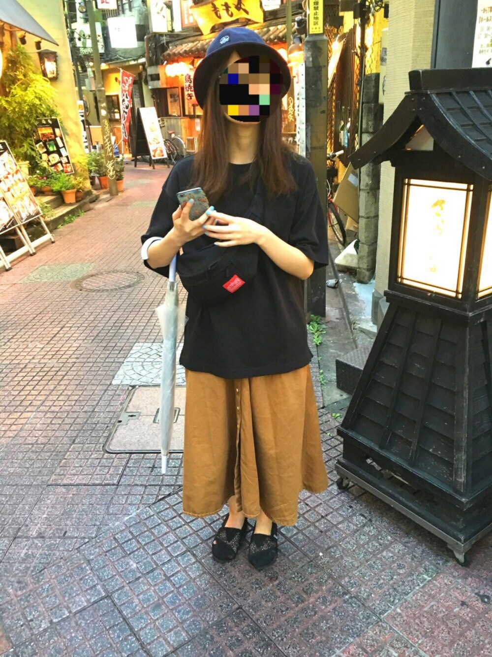 「ラフ、シンプル、デカT」｜「GUのアイテム（Tシャツ/カットソー、ブラック系）」を使った、booさん（メンズ・169cm）の夏コーディネートの1枚目の写真
