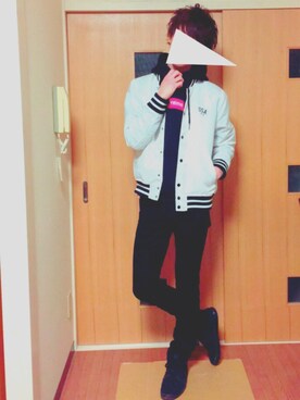 「プルオーバーパーカー」｜「アイテム（スタジャン）」を使った、TAISEIさん（メンズ・175cm）の冬コーディネート