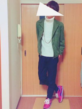 「ストライプパンツ」｜「アイテム（ミリタリージャケット）」を使った、TAISEIさん（メンズ・175cm）の冬コーディネート