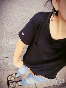 「Champion（チャンピオン）のアイテム（Tシャツ/カットソー、ブラック系）」を使った、むぃむぃさん（レディース・168cm）の秋コーディネート
