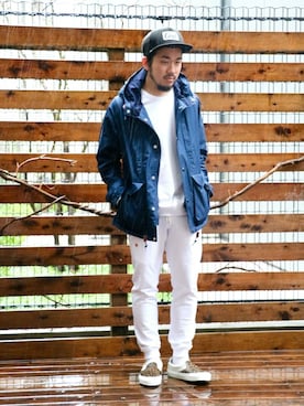 「アイテム（マウンテンパーカー、ブルー系）」を使った、SAITOさん（メンズ・166cm）の冬コーディネート