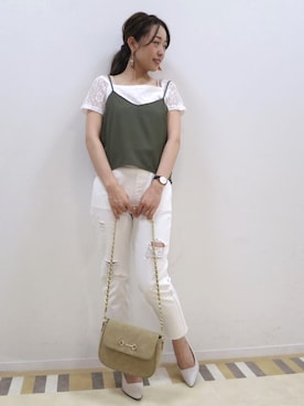 「Chico（チコ）のイージーダメージカットデニムパンツ（デニムパンツ）」を使った、Kana Yoshidaさん（レディース・158cm）の夏コーディネート