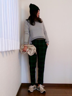 「ぺプラムトップス」｜「アイテム（ニットキャップ/ビーニー）」を使った、SaSaさん（レディース・159cm）の秋コーディネート