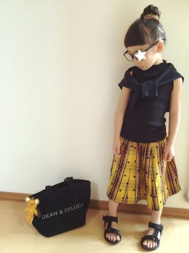 「黒×黄色」｜「アイテム（その他）」を使った、きのこ。さん（キッズ・100cm）の春コーディネート