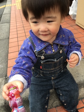 「Levi's（リーバイス）のアイテム（サロペット/オーバーオール）」を使った、3kidsmamaさん（キッズ・80cm）の夏コーディネート