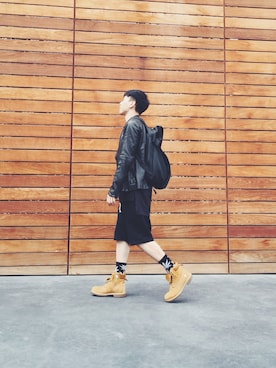 「DRKSHDW by RICK OWENS（ダークシャドウ バイ リックオウエンス）のアイテム（スラックス）」を使った、Shuさん（メンズ・183cm）の夏コーディネート
