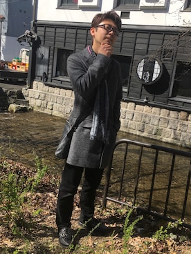 「LOUIS VUITTON（ルイヴィトン）のアイテム（ショルダーバッグ）」を使った、ターボさん（メンズ・172cm・30代）の春コーディネート