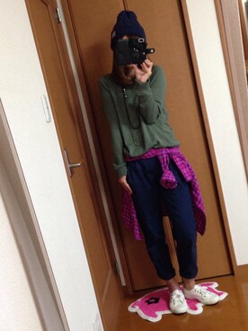 「スエット」｜「アイテム（チノパンツ）」を使った、miho🅰ニコさん（レディース・165cm）の秋コーディネート
