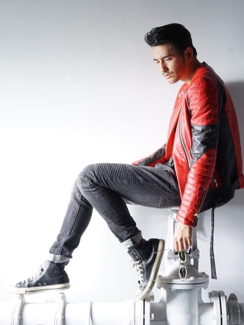 BALMAIN HOMMEのライダースジャケットを使った人気ファッション
