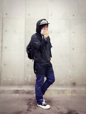 「アイテム（メッセンジャーバッグ、グレー系）」を使った、zooさん（メンズ・172cm）の春コーディネート