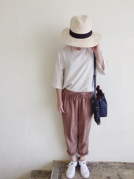 「アイテム（つなぎ/オールインワン、ベージュ系）」を使った、MISAさん（レディース・160cm）の春コーディネート