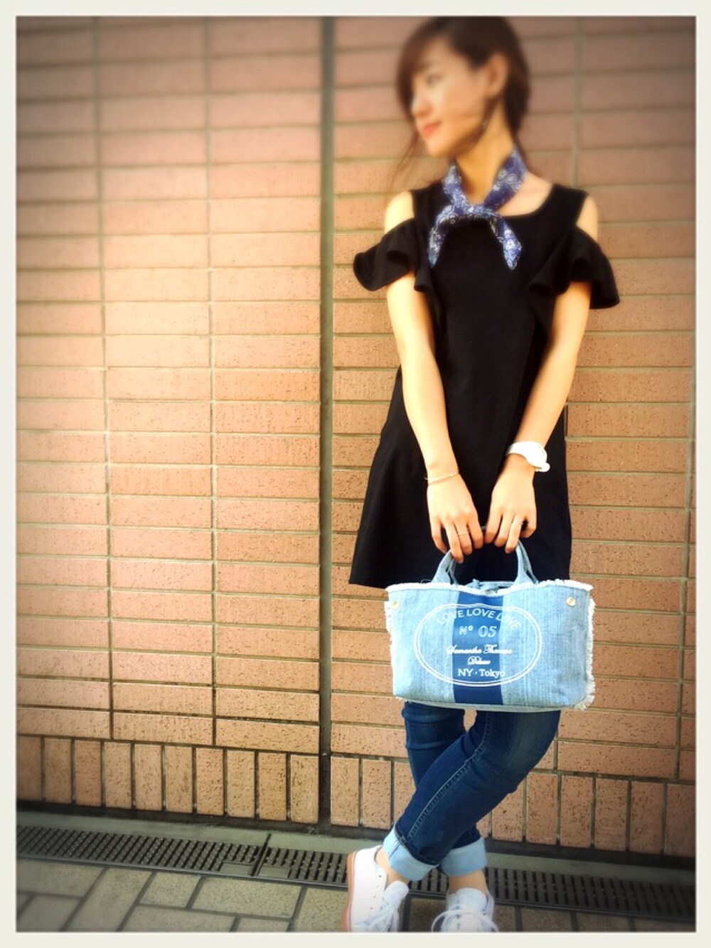 「オトナカジュアル、ootd、デニム、夏コーデ」｜「Samantha Thavasa Deluxeのアイテム（ハンドバッグ、ブルー系）」を使った、riy@さん（レディース・167cm）の夏コーディネートの1枚目の写真