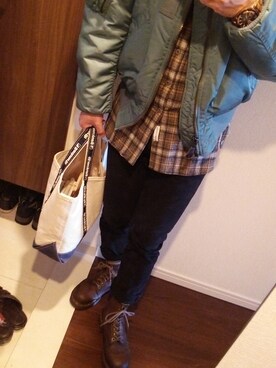 「AZUL by moussy（アズールバイマウジー）のアイテム（チノパンツ）」を使った、Jigenさん（メンズ・168cm）の春コーディネート