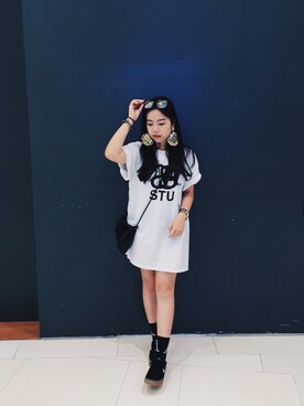 「MONKI（モンキ）のアイテム（クラッチバッグ）」を使った、TIFℲANYさん（レディース・153cm）の夏コーディネート