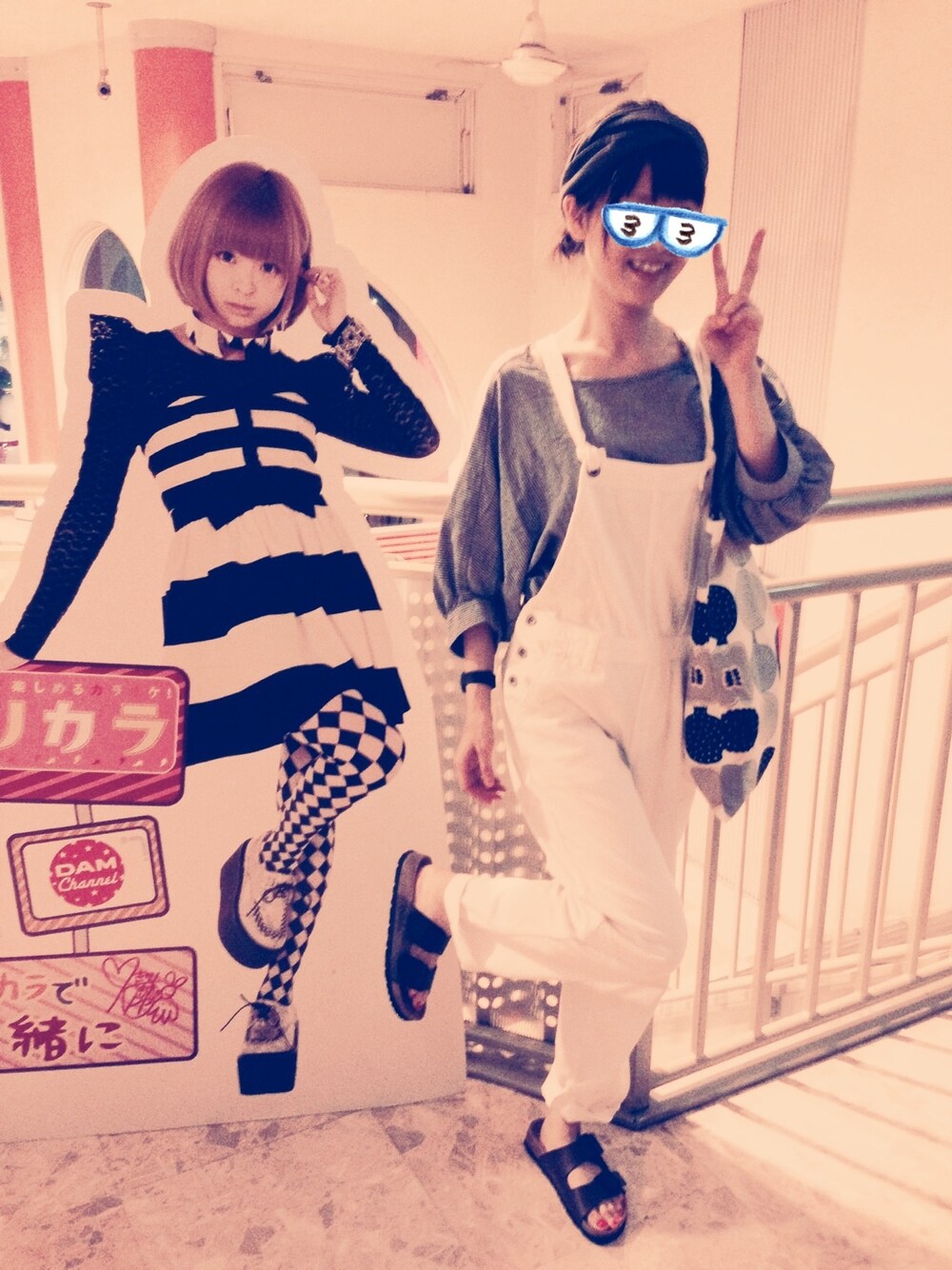 「カラオケ、ストライプ、marimekko、studio clip」｜「studio CLIPのアイテム（シャツ/ブラウス、ブルー系）」を使った、かおこ☻さん（レディース・167cm）の夏コーディネートの1枚目の写真