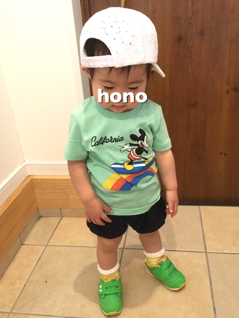 「ドラフトCO」｜「こども ビームスのアイテム（Tシャツ/カットソー、グリーン系）」を使った、honoさん（キッズ・80cm）の夏コーディネートの1枚目の写真