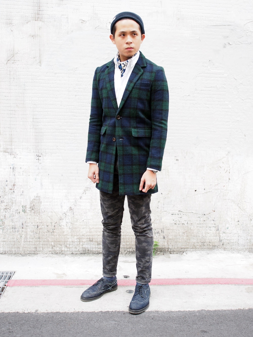 「plain-me、audience」｜「Audienceの格紋TWEED羊毛Chester coat（その他、その他）」を使った、plain-me_xmさん（メンズ・177cm）の冬コーディネートの1枚目の写真