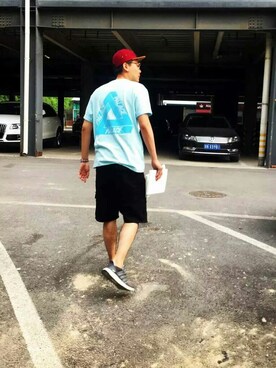 「ROARINGWILDのアイテム（パンツ）」を使った、ningyxさん（メンズ・185cm）の春コーディネート