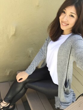 「H&M（エイチ・アンド・エム）のアイテム（カーディガン/ボレロ、グレー系）」を使った、Angela Maさん（レディース）の春コーディネート