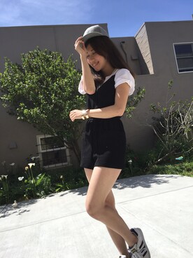 「TOPSHOP（トップショップ）のアイテム（オールインワン・サロペット、ブラック系）」を使った、Angela Maさん（レディース）の春コーディネート