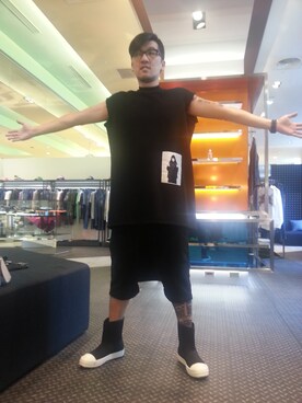 「DRKSHDW by RICK OWENS（ダークシャドウ バイ リックオウエンス）のアイテム（ブーツ）」を使った、JashTsaiさん（メンズ・180cm）の夏コーディネート