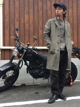 「Yarmo（ヤーモ）のアイテム（ダウンジャケット/コート、グレー系）」を使った、藤木 寛茂さん（メンズ・178cm）の冬コーディネート