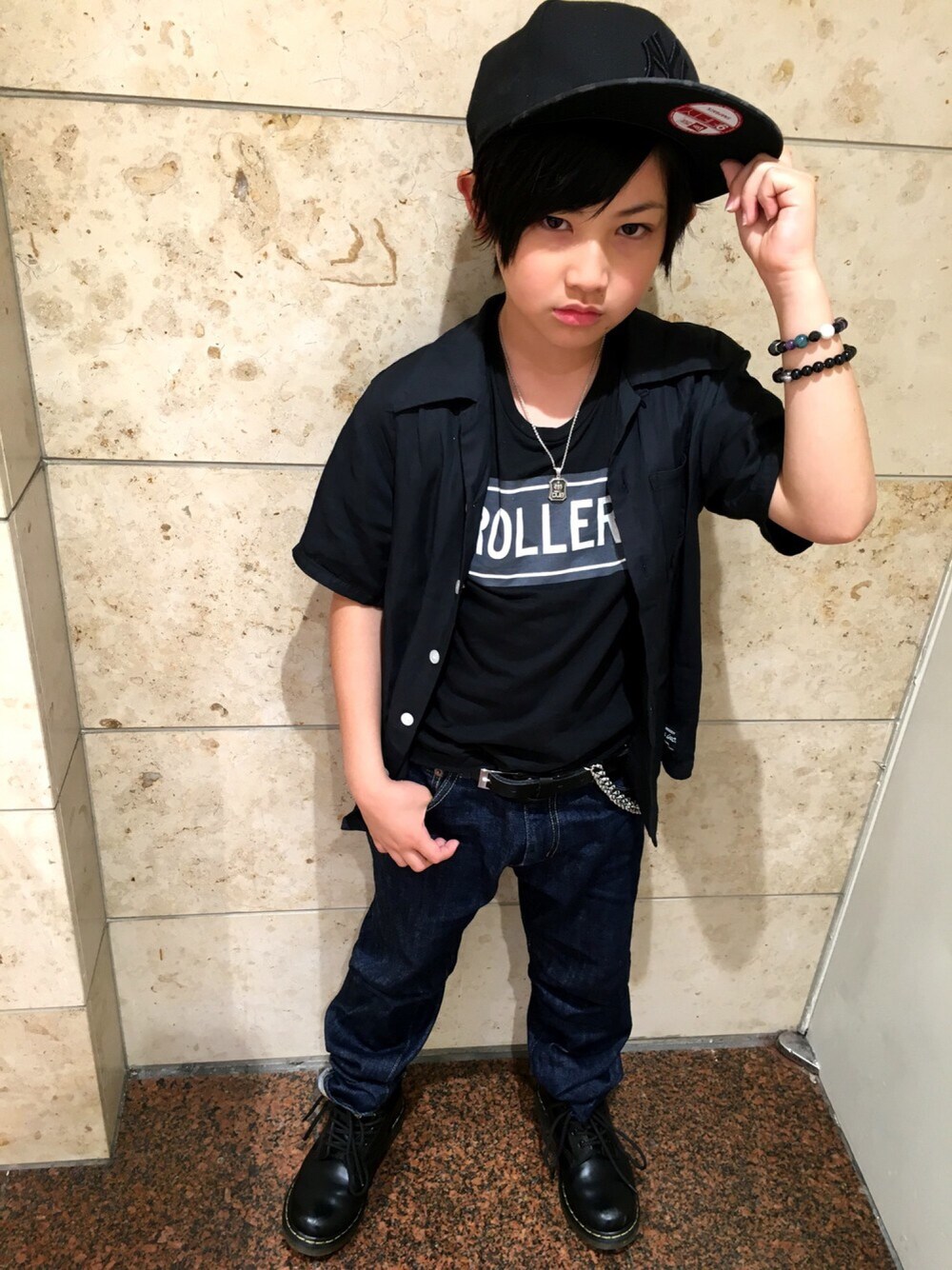 「ROLLERS、メンズライク、kids、kidsfashion、アメカジ」｜「ROLLERSのアイテム（トップス、ブラック系）」を使った、◍●⌄̈⃝KAIRIꙬ꙳●◍さん（キッズ・136cm）の秋コーディネートの1枚目の写真