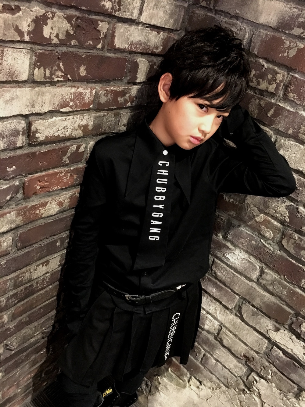 「キッズコーデ、chubbygang、Dr.Martens」｜「CHUBBYGANGのアイテム（トップス、ブラック系）」を使った、◍●⌄̈⃝KAIRIꙬ꙳●◍さん（キッズ・136cm）の秋コーディネートの1枚目の写真