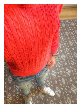 「UNIQLO（ユニクロ）のアイテム（ニット/セーター、レッド系）」を使った、takashi_Yさん（メンズ）の秋コーディネート