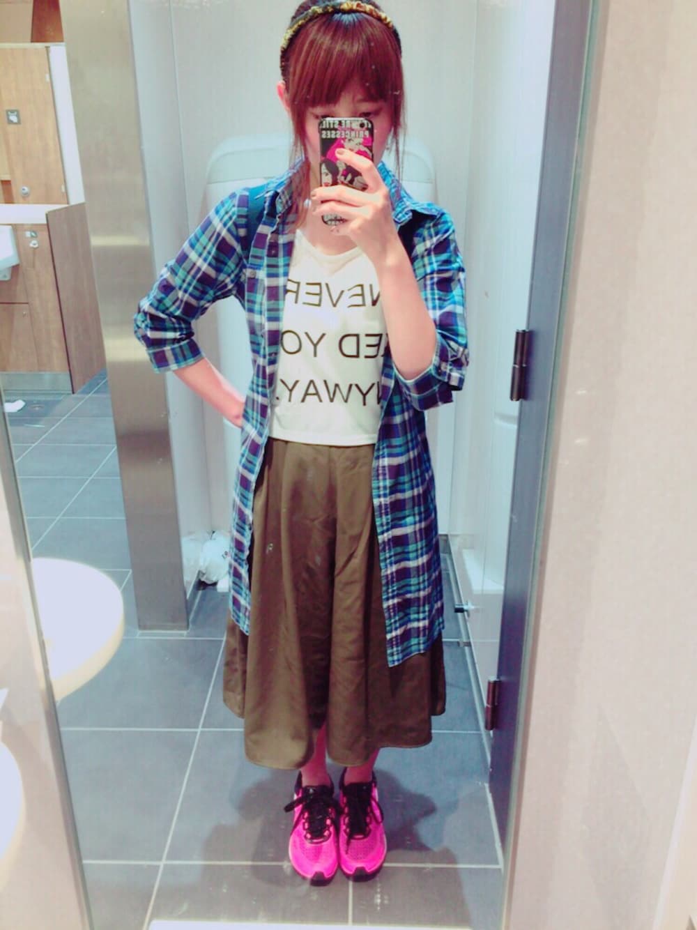 「ガウチョパンツ、プチプラ」｜「no brandのアイテム（Tシャツ/カットソー、ホワイト系）」を使った、中村　もやしさん（レディース・158cm）の秋コーディネートの1枚目の写真