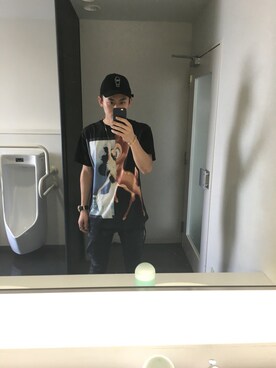 「DRKSHDW by RICK OWENS（ダークシャドウ バイ リックオウエンス）のアイテム（デニムパンツ）」を使った、Nobuhiro Shishidoさん（メンズ・172cm）の春コーディネート