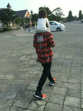 「ELVIRA（エルヴィラ）のアイテム（シャツ/ブラウス、レッド系）」を使った、あああああさん（メンズ・166cm）の夏コーディネート