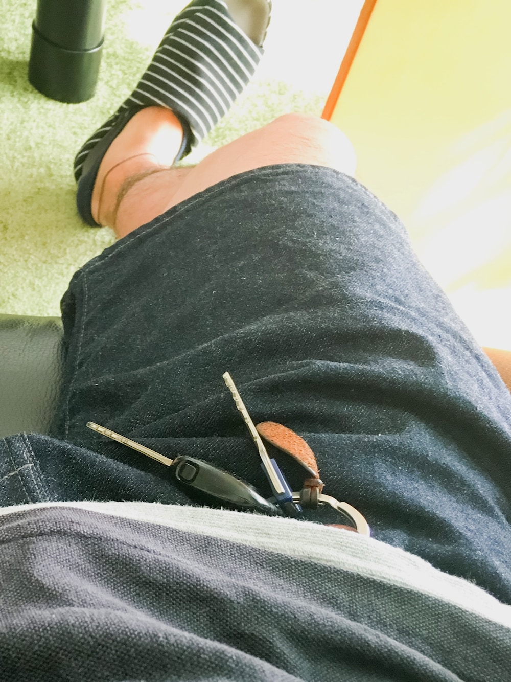 「あたたかくなりました、かといって軽装？、でぶゆえ」｜「無印良品のアイテム（その他シューズ、その他）」を使った、nicさん（メンズ・173cm）の春コーディネートの1枚目の写真