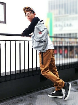 「TOPMAN（トップマン）のアイテム（帽子）」を使った、TOPMAN スタッフさん（メンズ・178cm）の秋コーディネート