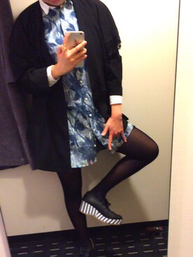 「Design Tshirts Store graniph（デザイン　ティーシャツ　ストア　グラニフ）のアイテム（シャツ/ブラウス、ブルー系）」を使った、Madokaさん（レディース・172cm）の春コーディネート