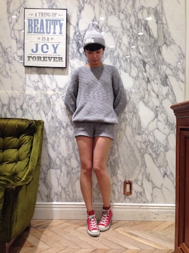 「LILY BROWN（リリーブラウン）のアイテム（キャップ）」を使った、akari suzukiさん（レディース・164cm）の冬コーディネート