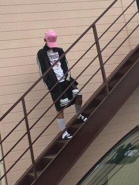 「アイテム（ビーチサンダル）」を使った、Junさん（メンズ・173cm）の夏コーディネート