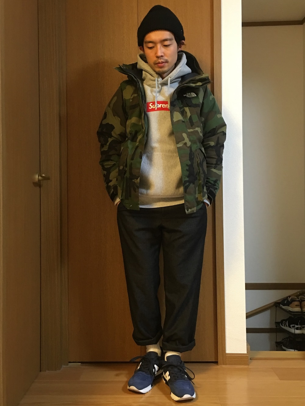 Supreme のアイテムを使った「迷彩ジャケット」の人気ファッション