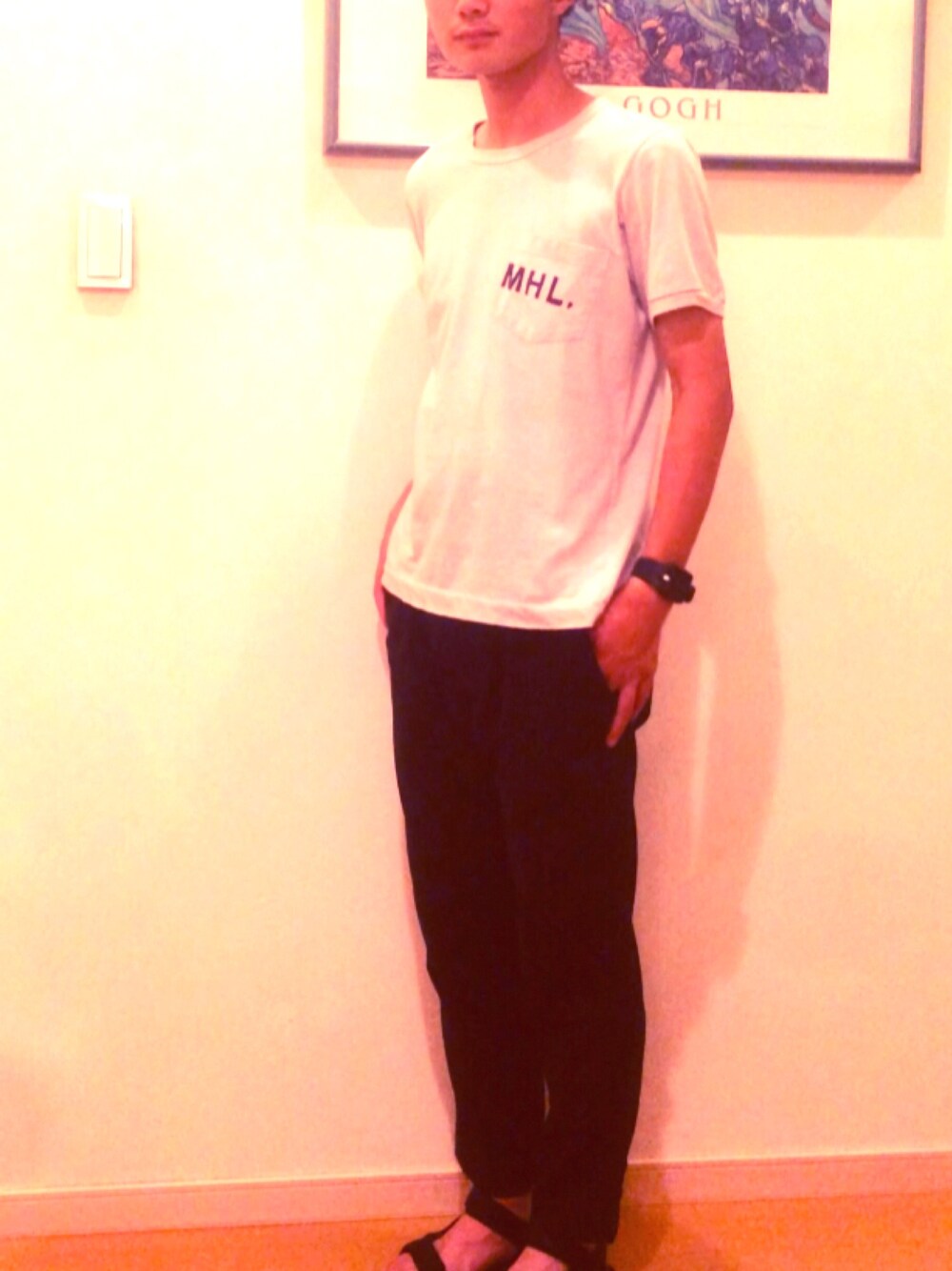 「MHL.、夏、サンダルコーデ、スラックス、summer」｜「MHL.の・PRINTED JERSEY（Tシャツ/カットソー、グリーン系）」を使った、TUKAさん（メンズ・175cm）の夏コーディネートの1枚目の写真