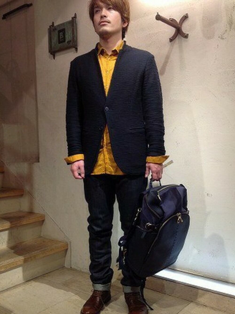 「B'2ndのSAPORE （サポレ）　襟ニットシャツ　(7050)（シャツ/ブラウス、イエロー系）」を使った、B'2ndSHINJUKUさん（メンズ・170cm）の秋コーディネートの1枚目の写真